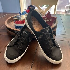 Sperry crest, vibe leather black 9.5